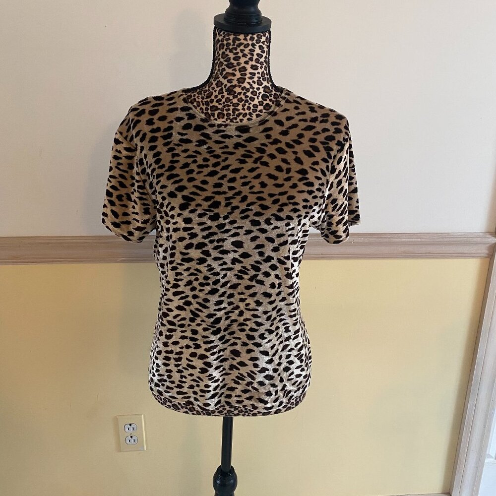 Dana Buchman Petites Leopard Print Velvet Short Sleeve Top Brown Tan PM‎